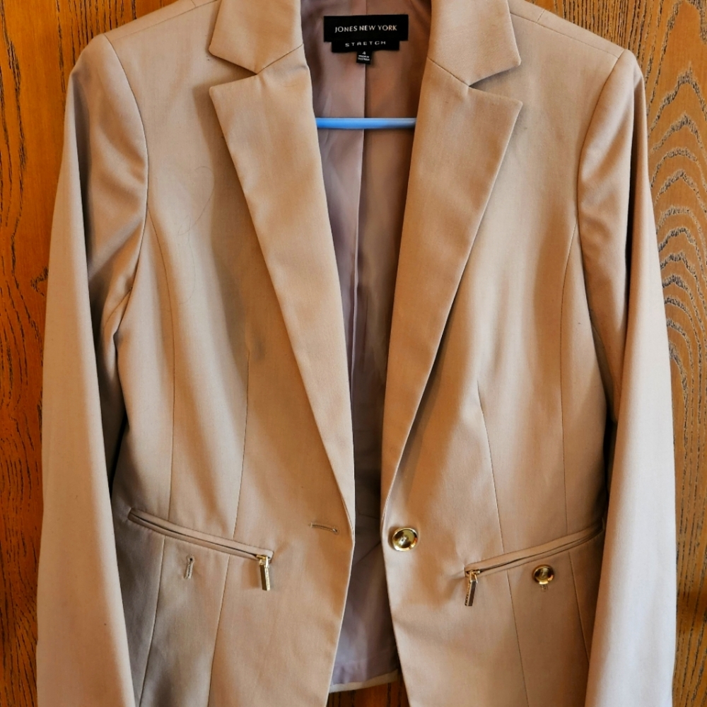 JONES NEW YORK SUIT JACKET!